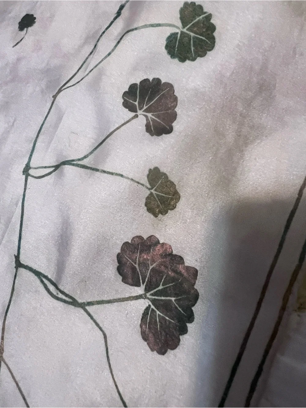 Vintage Scarves by Vera Pure Silk Scarf Ivy Leaf Border Hand Rolled ~30" Square - Picture 4 of 10